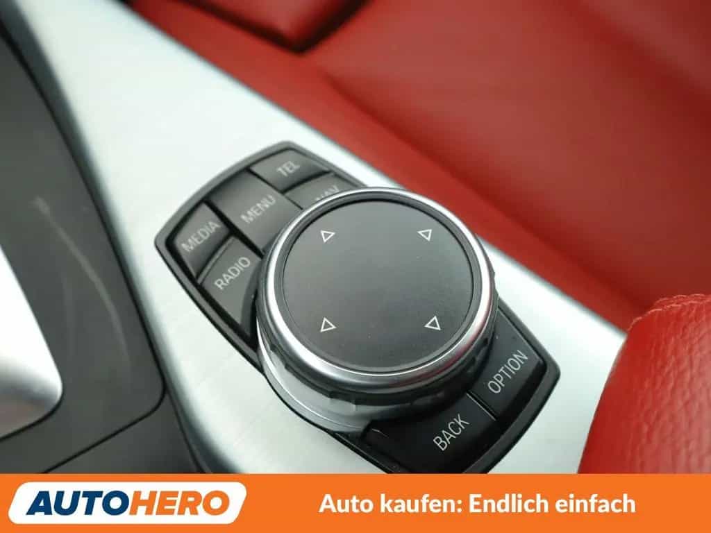 BMW M235 2er M235i Aut.*NAVI*BI-XENON*TEMPO*CAM*PDC*SHZ* 06/2016-photo-26