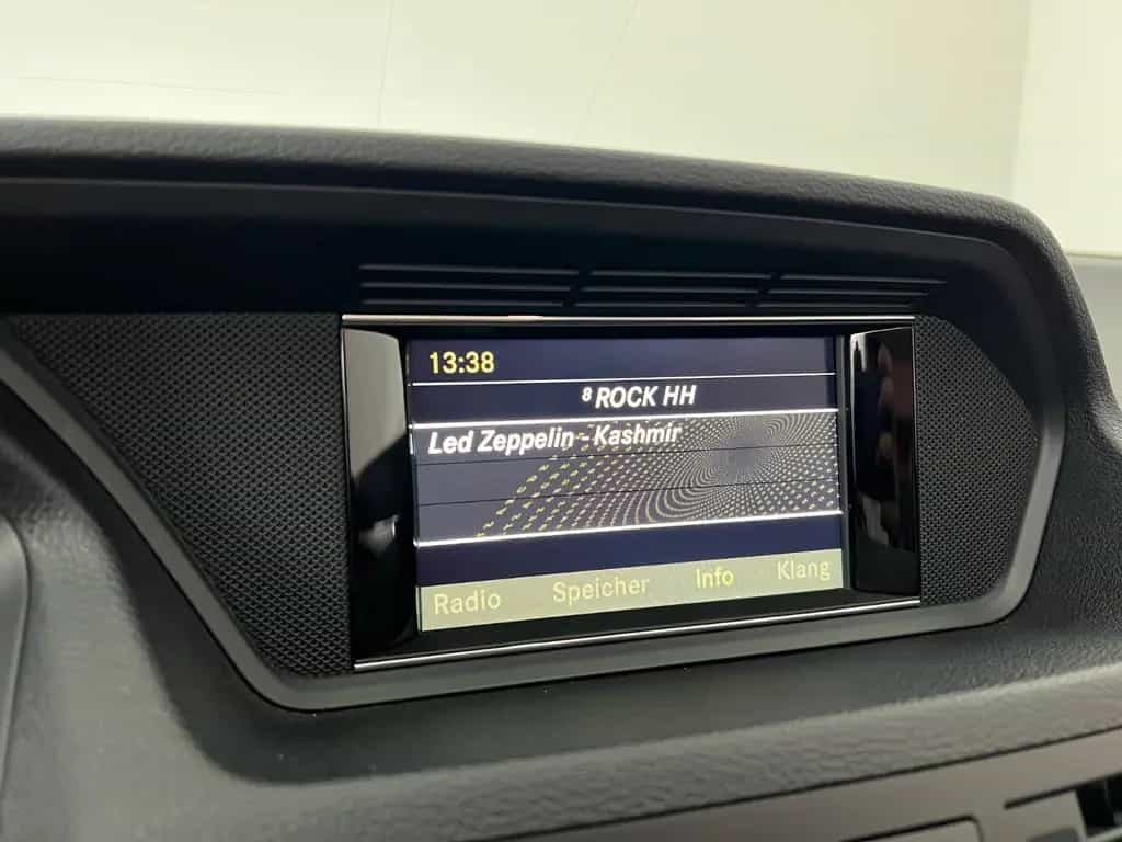 Mercedes-Benz E 200 CGI / NUR 56.tKM / GARANTIE / 2.HD / XEN / 03/2010-photo-21