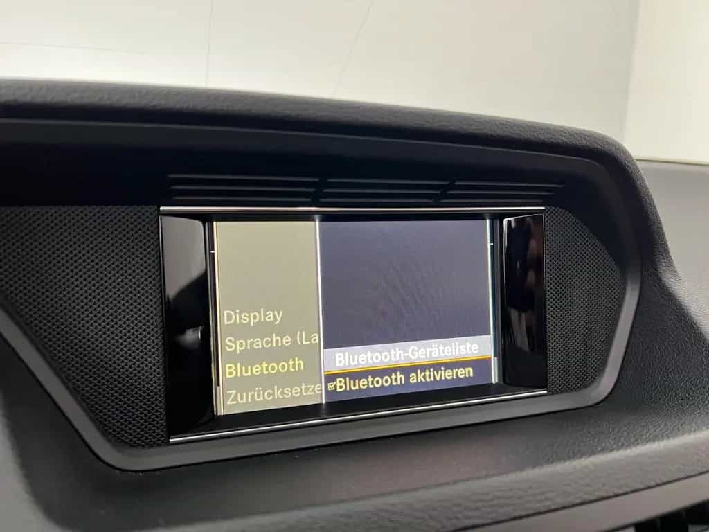 Mercedes-Benz E 200 CGI / NUR 56.tKM / GARANTIE / 2.HD / XEN / 03/2010-photo-26