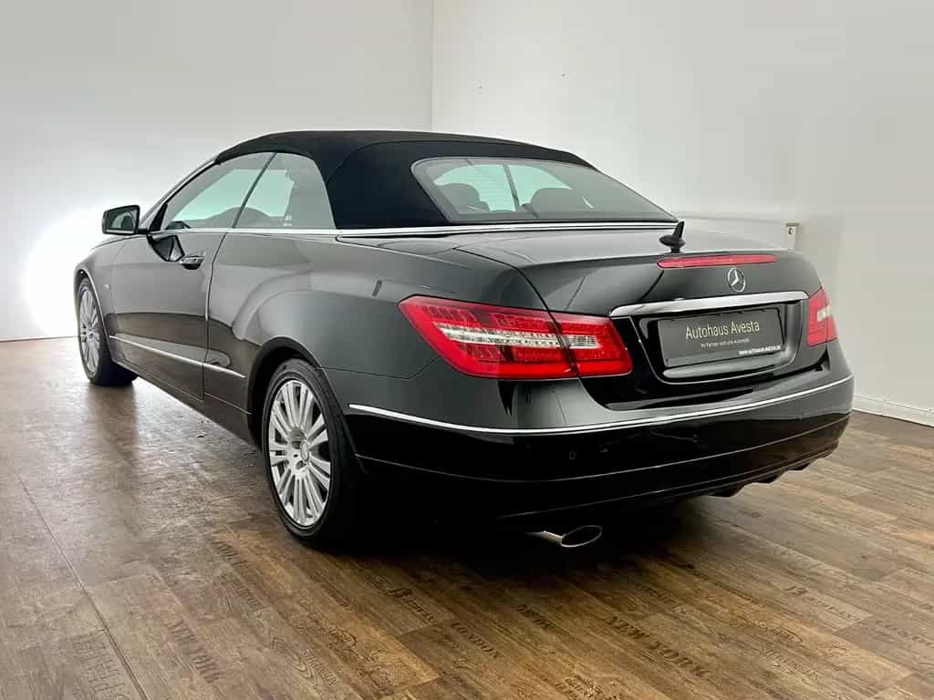 Mercedes-Benz E 200 CGI / NUR 56.tKM / GARANTIE / 2.HD / XEN / 03/2010-photo-4