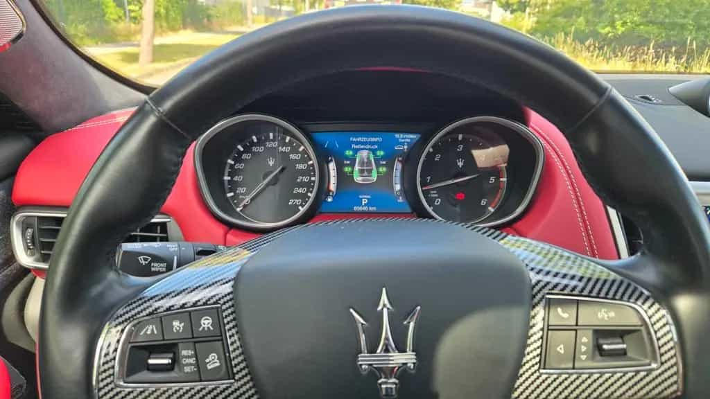 Maserati Levante GranLusso - Garantie, 4x4, Top Luxusausstattung 07/2019-photo-25
