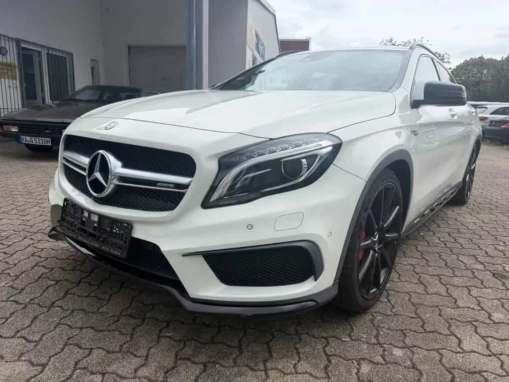 Mercedes-Benz GLA 45 AMG 4Matic 10/2016-photo-1