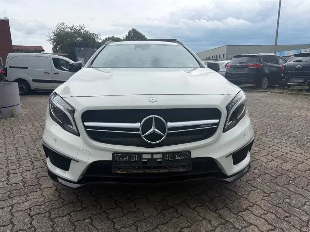 Mercedes-Benz GLA 45 AMG 4Matic 10/2016-photo-2