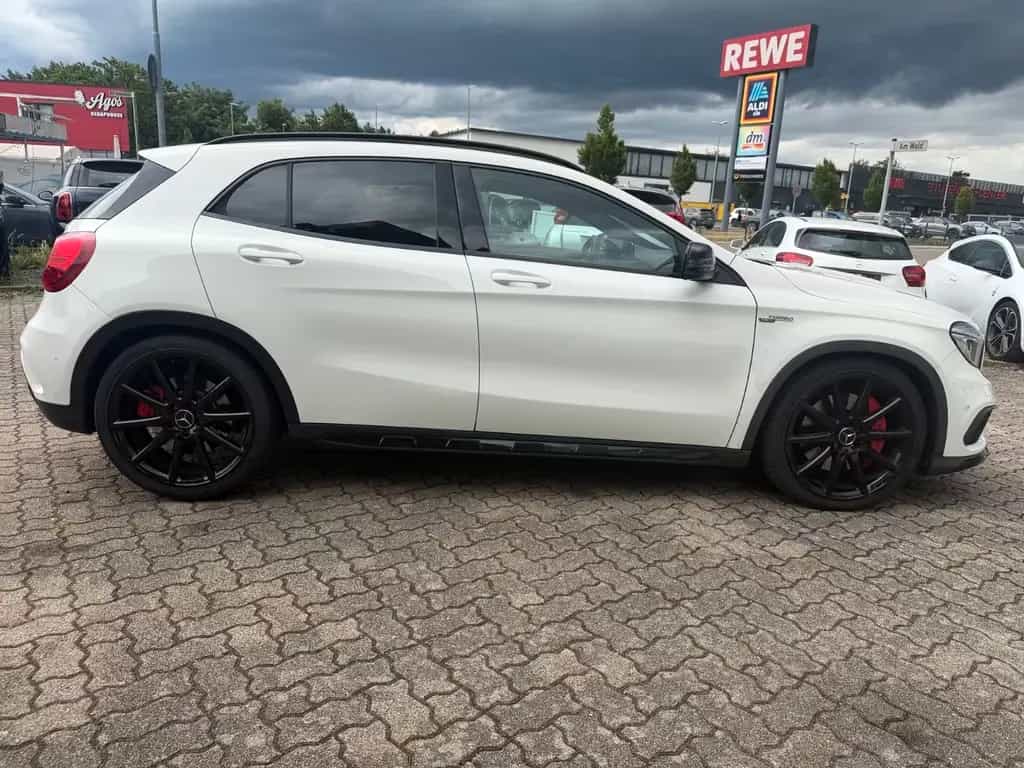 Mercedes-Benz GLA 45 AMG 4Matic 10/2016-photo-4