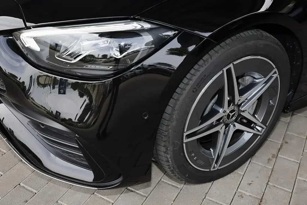 Mercedes-Benz C 180 T AMG TOTWINKEL+KAMERA+CARPLAY+SPURHALTE 04/2025-photo-3