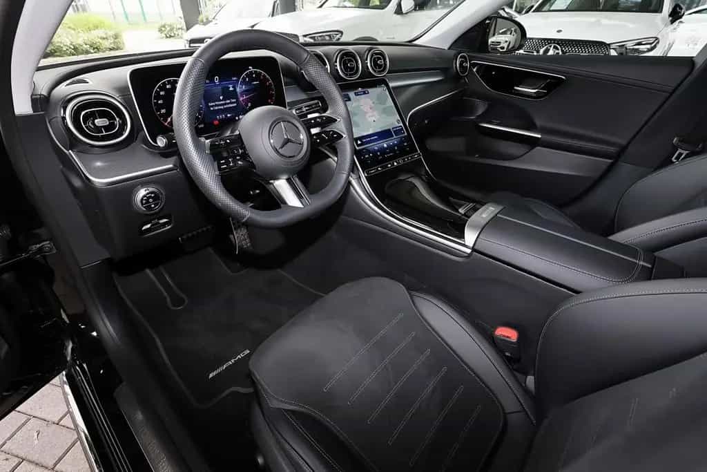 Mercedes-Benz C 180 T AMG TOTWINKEL+KAMERA+CARPLAY+SPURHALTE 04/2025-photo-8