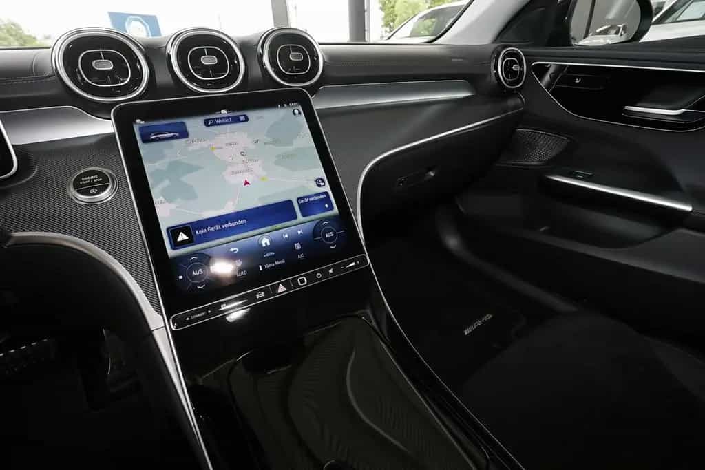 Mercedes-Benz C 180 T AMG TOTWINKEL+KAMERA+CARPLAY+SPURHALTE 04/2025-photo-9
