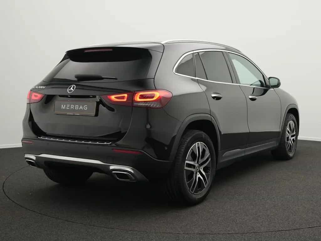 Mercedes-Benz GLA 200 d Progressive Line 09/2021-photo-2