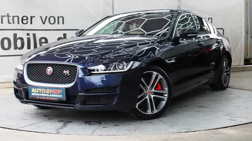 Jaguar XE S Automatik *Tüv&Inspektion Neu*Pano*Meridian 07/2017-photo-0