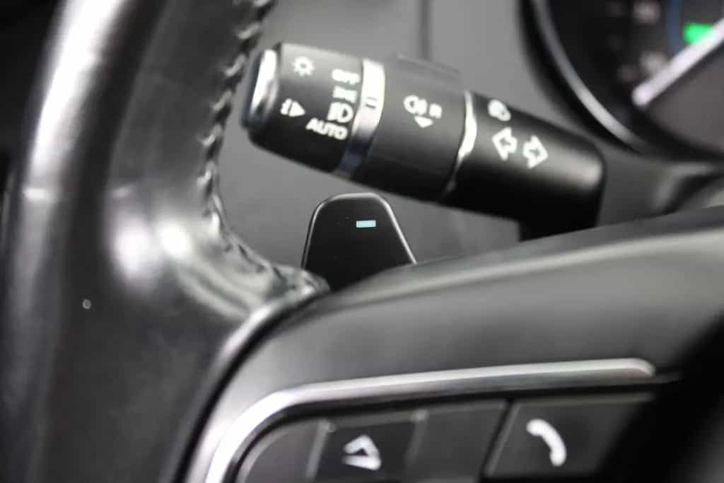 Jaguar XE S Automatik *Tüv&Inspektion Neu*Pano*Meridian 07/2017-photo-32