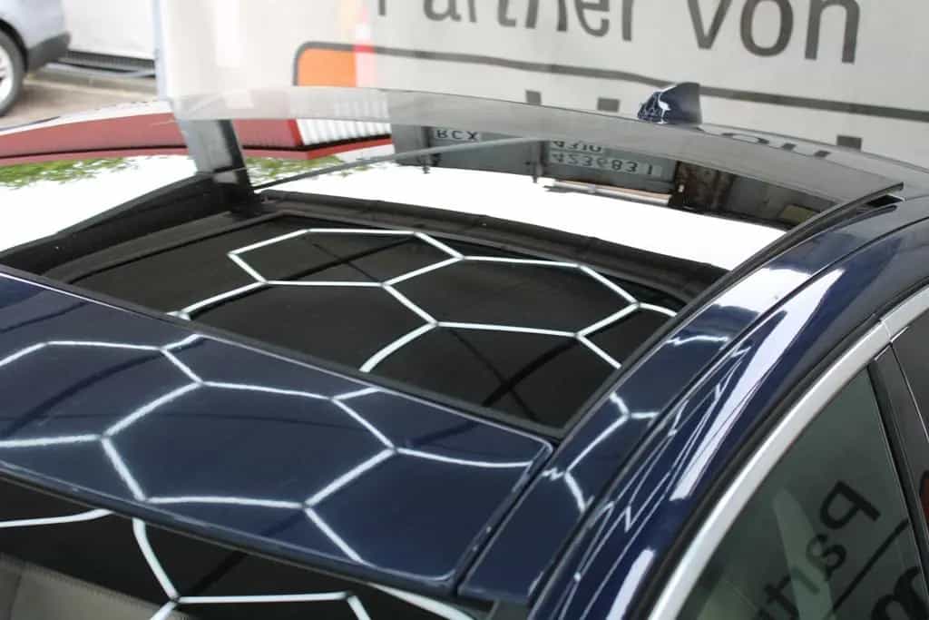 Jaguar XE S Automatik *Tüv&Inspektion Neu*Pano*Meridian 07/2017-photo-37