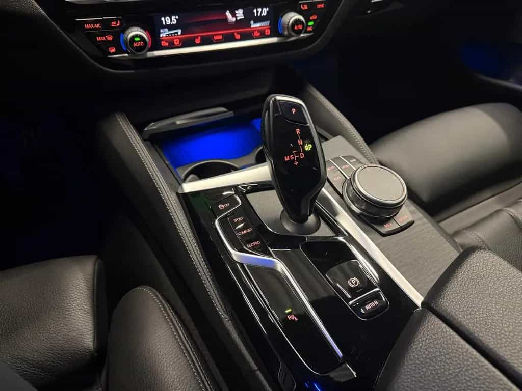 BMW 540 d Touring xDrive M-Sport*20Zoll*PANORAMA*HUD* 01/2022-photo-21