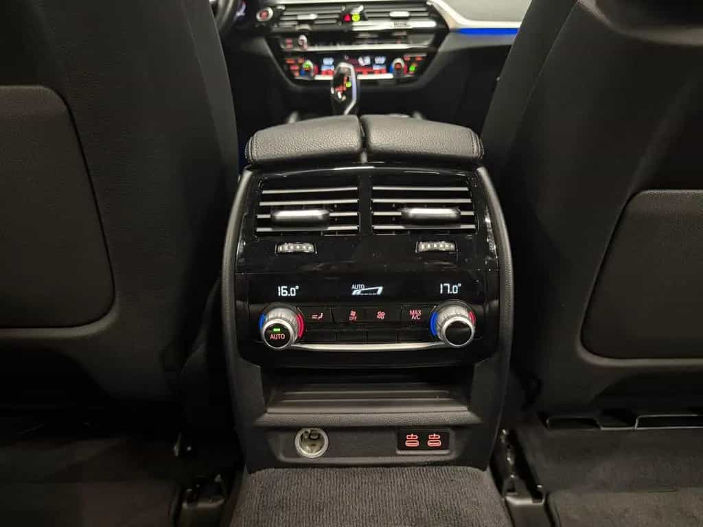 BMW 540 d Touring xDrive M-Sport*20Zoll*PANORAMA*HUD* 01/2022-photo-27