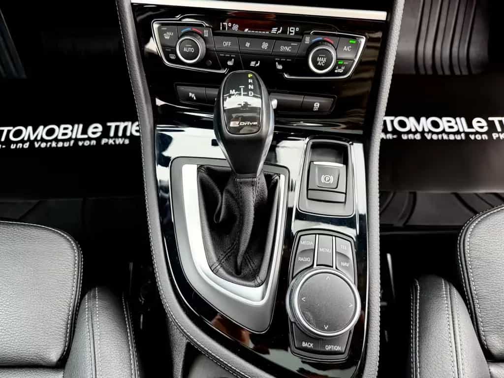 BMW 225 Active Tourer 225 xe Luxury Line /LED/PANO/HUD/ 05/2017-photo-27