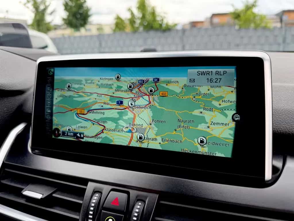 BMW 225 Active Tourer 225 xe Luxury Line /LED/PANO/HUD/ 05/2017-photo-28