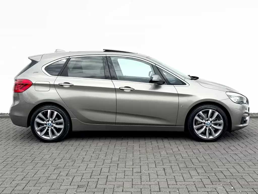 BMW 225 Active Tourer 225 xe Luxury Line /LED/PANO/HUD/ 05/2017-photo-3