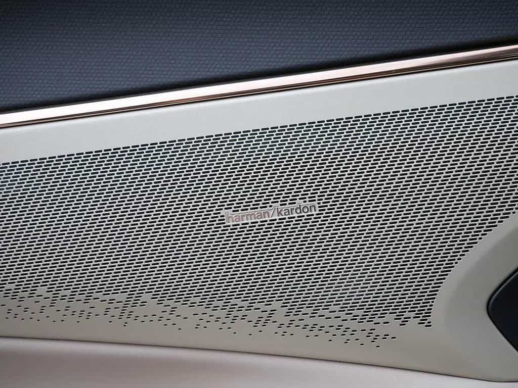 Lynk&Co 08 1.5 T PHEV 257 kW More SITZBELÜFTUNG LED PANO 02/2026-photo-27