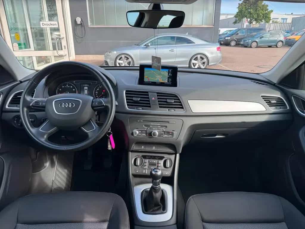 Audi Q3 AHK, BI-Xenon, Kilma, Navi 06/2018-photo-24