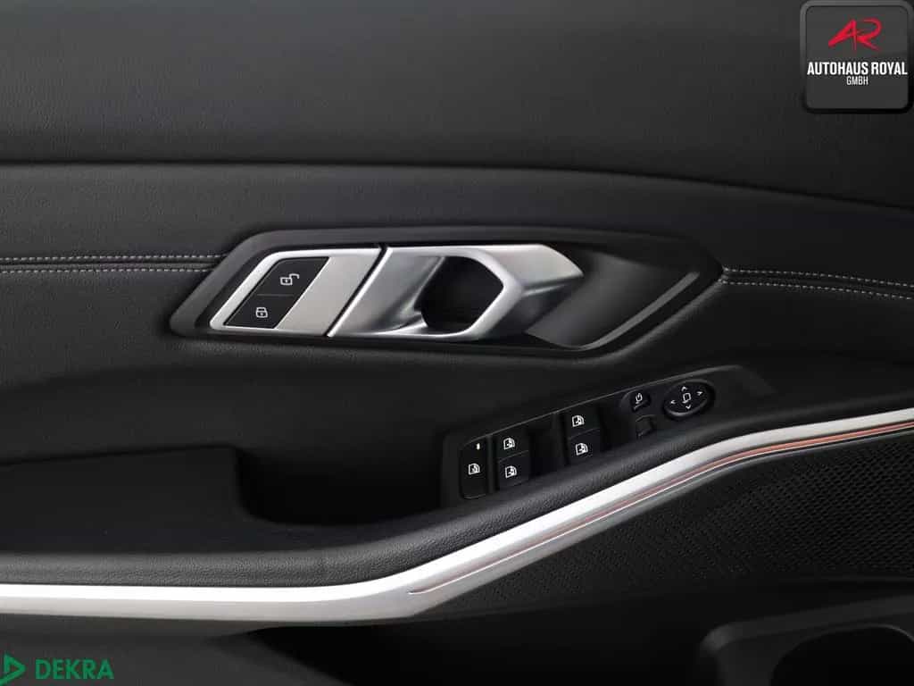 BMW 320 d xDrive M SPORT LASER,SCHIEBEDACH,TOTWINKEL 10/2021-photo-24