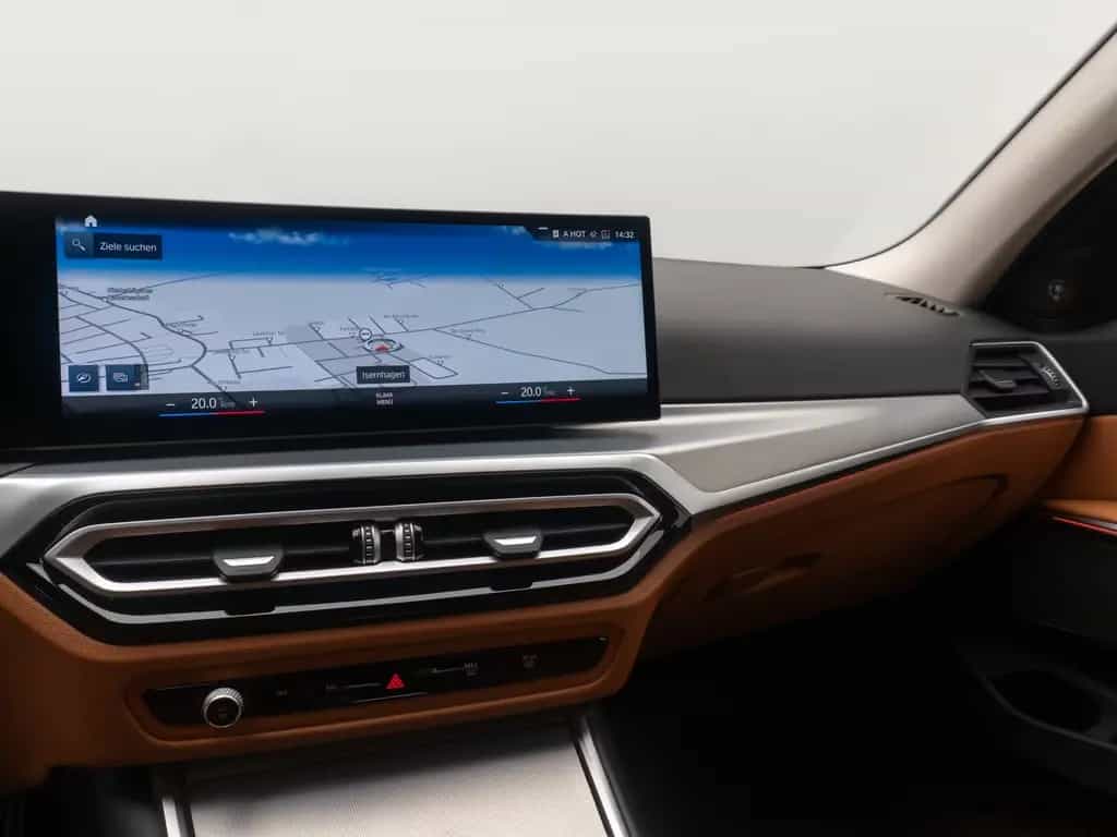 BMW 330 i Komfort HUD Kamera H/K Leder Sport 18Zoll 03/2023-photo-21