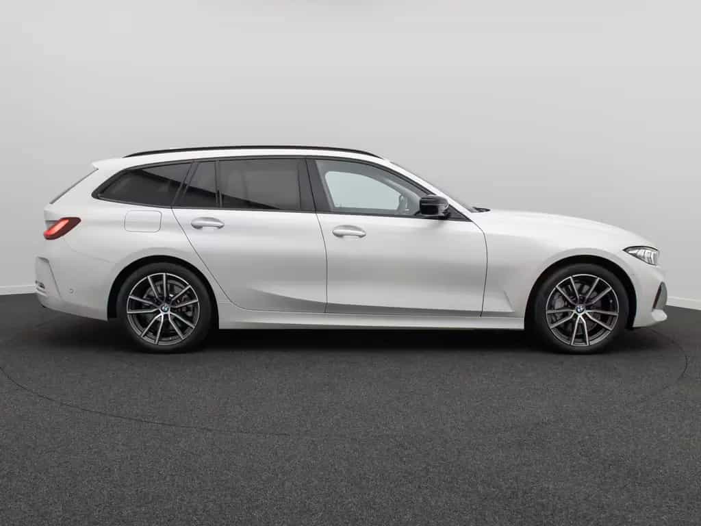 BMW 330 i Komfort HUD Kamera H/K Leder Sport 18Zoll 03/2023-photo-4