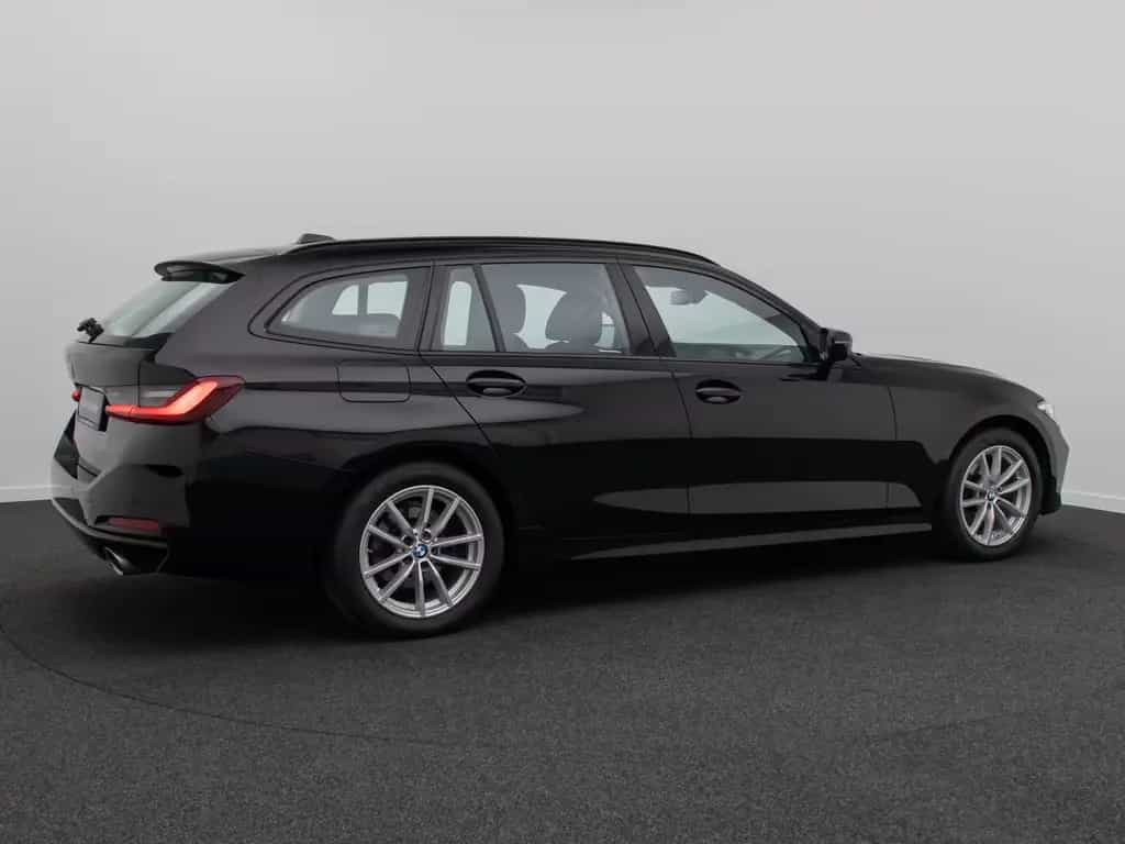BMW 320 d GeschwindigReg AHK Widscreen Sport DAB 03/2023-photo-5
