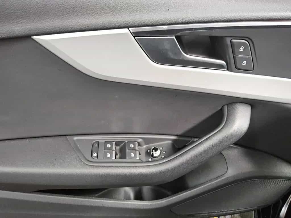 Audi A4 Avant 35 TDI advanced Leder Navi+ LED PDC 10/2023-photo-8