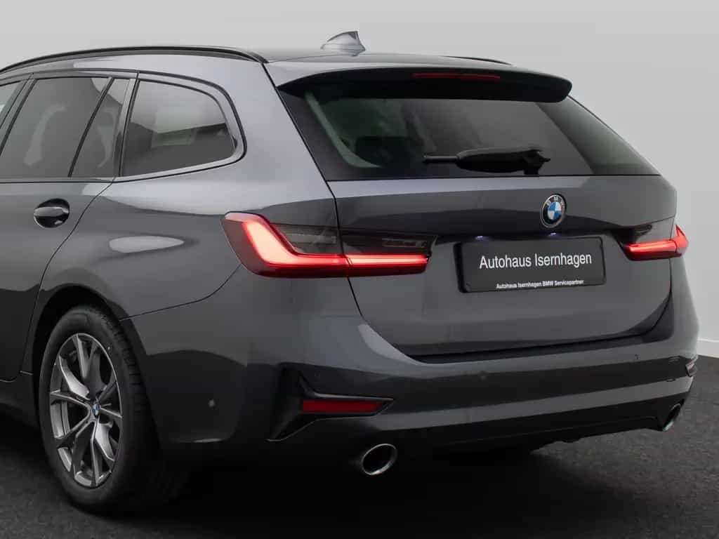 BMW 320 d xD Sport Line Alarm AHK DAB HiFi DrivAssist 01/2022-photo-16
