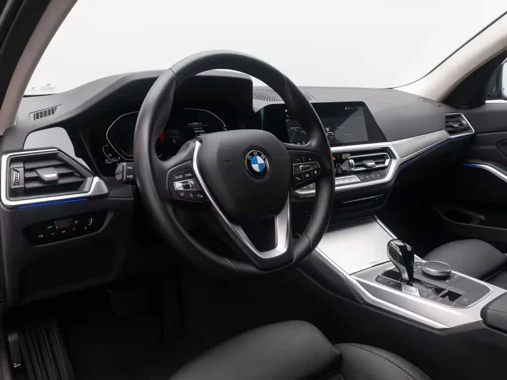 BMW 320 d xD Sport Line Alarm AHK DAB HiFi DrivAssist 01/2022-photo-21