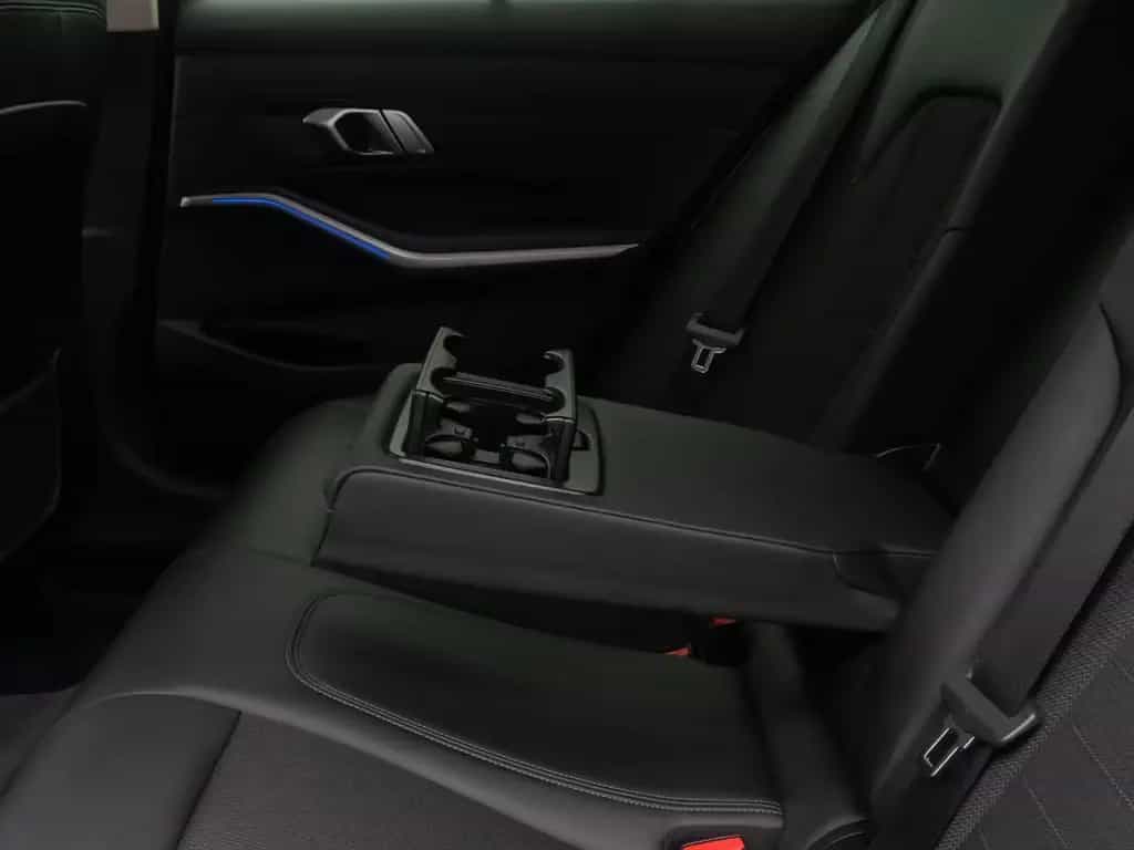 BMW 320 d xD Sport Line Alarm AHK DAB HiFi DrivAssist 01/2022-photo-29