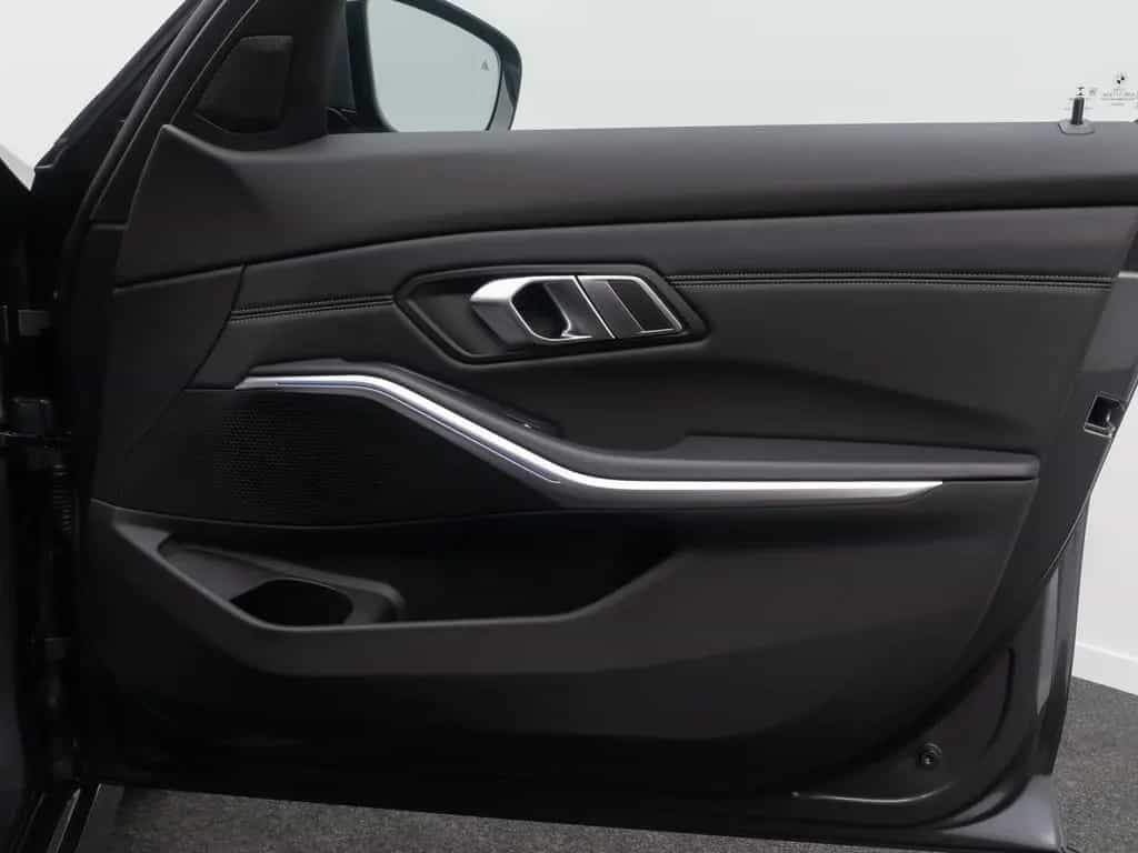 BMW 320 d xD Sport Line Alarm AHK DAB HiFi DrivAssist 01/2022-photo-31