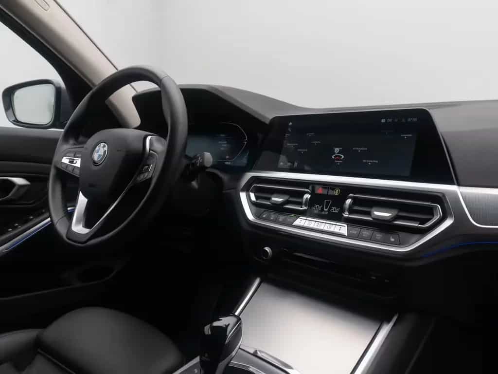 BMW 320 d xD Sport Line Alarm AHK DAB HiFi DrivAssist 01/2022-photo-37