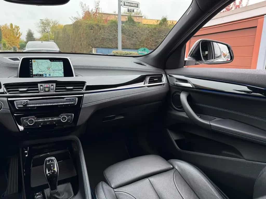 BMW X2 sDrive 18 d M Sport Hifi Rückfahrkamera 08/2018-photo-28