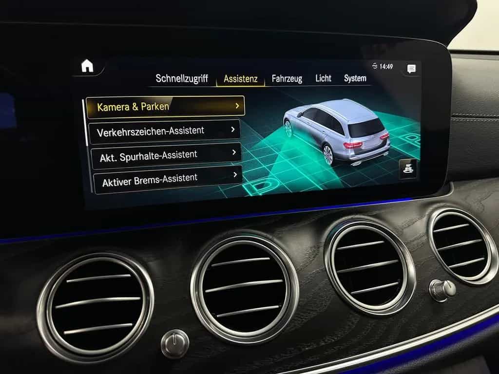 Mercedes-Benz E 220 d T AMG Night Distr+ Panorama AHK Multibea 03/2022-photo-16