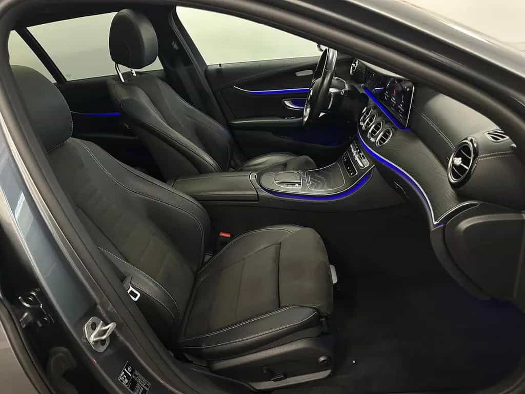 Mercedes-Benz E 220 d T AMG Night Distr+ Panorama AHK Multibea 03/2022-photo-24