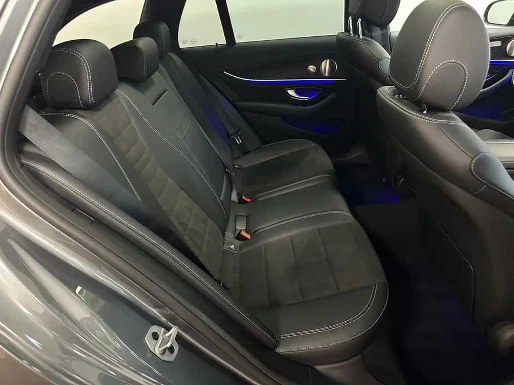 Mercedes-Benz E 220 d T AMG Night Distr+ Panorama AHK Multibea 03/2022-photo-26