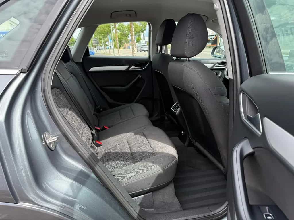 Audi Q3 sport quattro S-Tronic Navi FINANZIERUNG 03/2017-photo-16