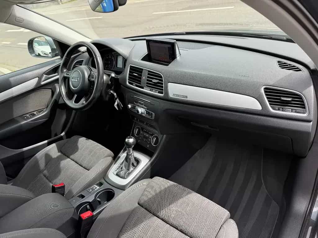Audi Q3 sport quattro S-Tronic Navi FINANZIERUNG 03/2017-photo-19