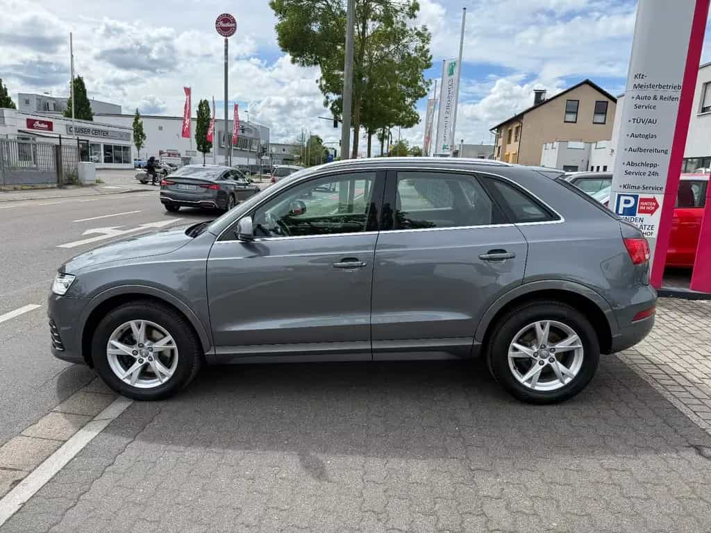 Audi Q3 sport quattro S-Tronic Navi FINANZIERUNG 03/2017-photo-7