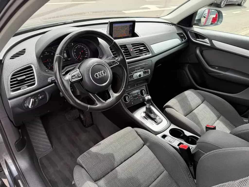 Audi Q3 sport quattro S-Tronic Navi FINANZIERUNG 03/2017-photo-9