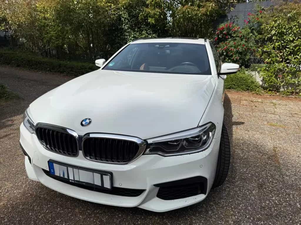 BMW 530 d Touring  M-Sport 11/2018-photo-1