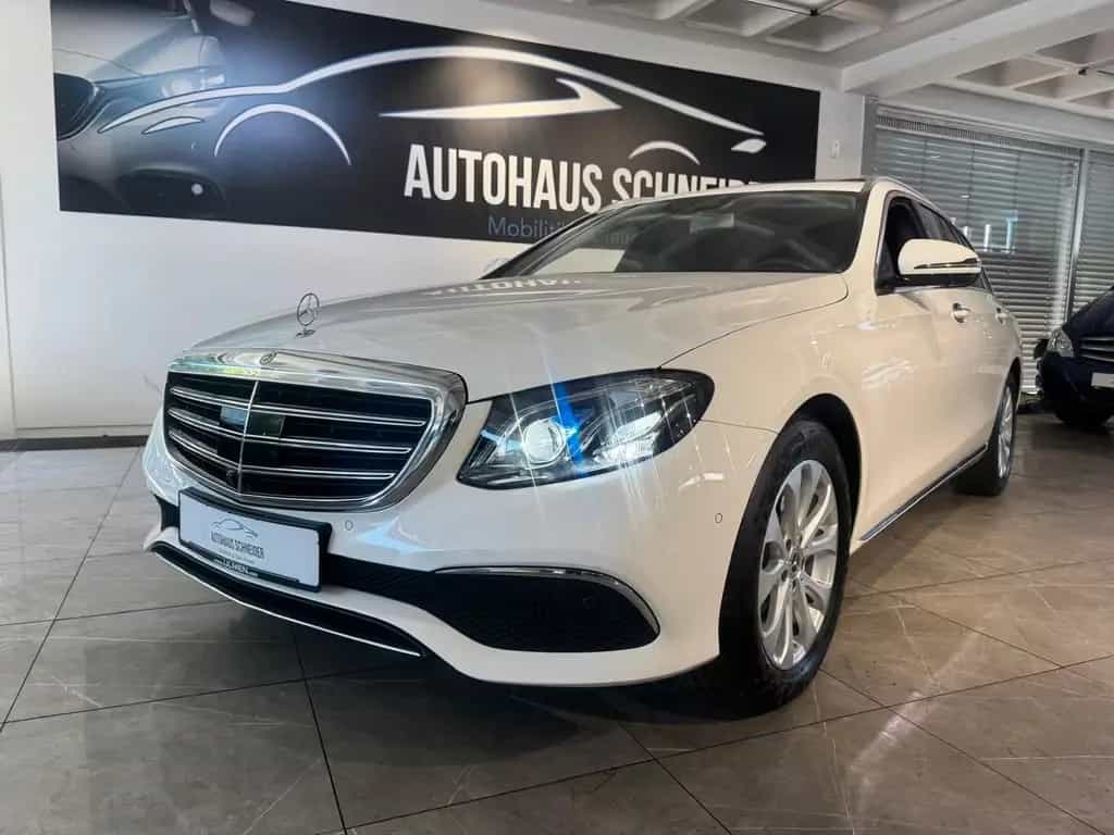 Mercedes-Benz E 200 T-Modell *1.Hd*Erst 61tkm*Navi*360° Kamera 04/2017-photo-6