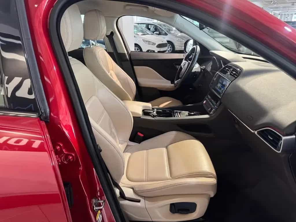 Jaguar F-Pace F-PACE Prestige AWD 06/2017-photo-15
