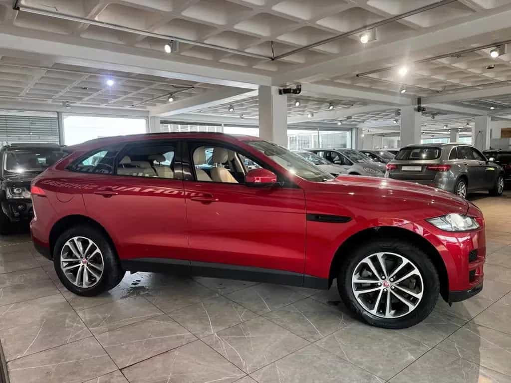 Jaguar F-Pace F-PACE Prestige AWD 06/2017-photo-3