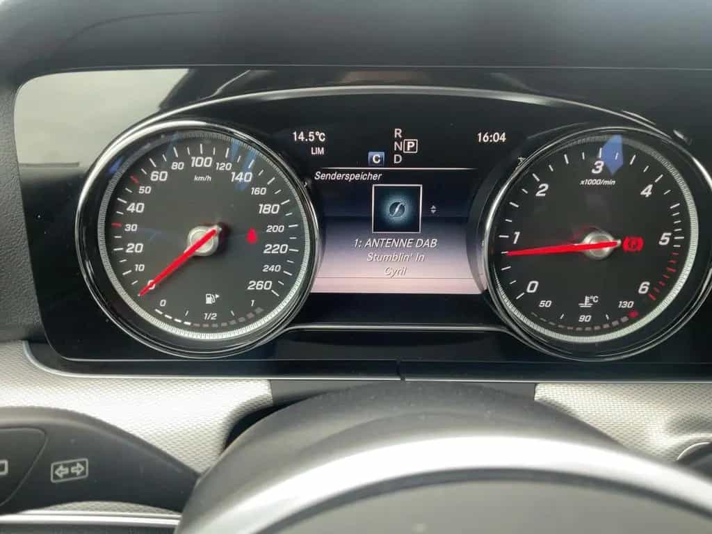 Mercedes-Benz E 200 AVANTGARDE LED+NAV+ACC+SHZ+RFK+AHK+360° 04/2019-photo-16