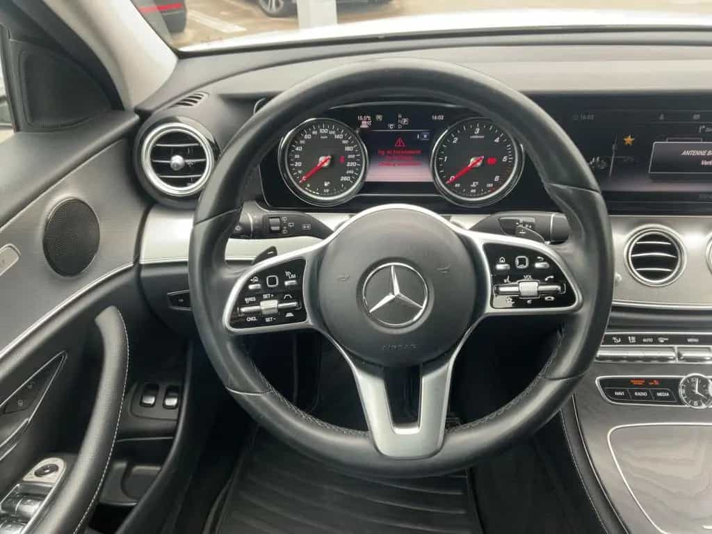 Mercedes-Benz E 200 AVANTGARDE LED+NAV+ACC+SHZ+RFK+AHK+360° 04/2019-photo-9