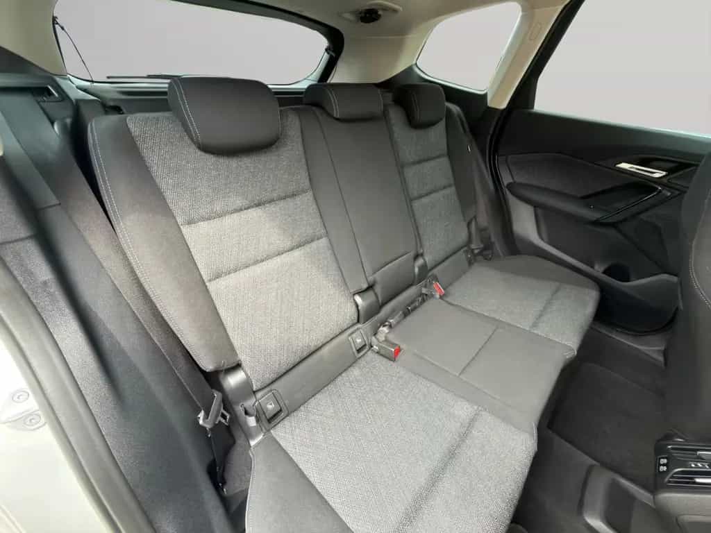 BMW X1 1.5 Aut. KAM LED APP NAV DAB KLIMAAUT TÜV Neu 06/2024-photo-17