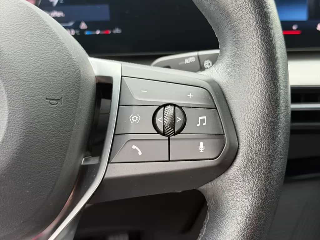BMW X1 1.5 Aut. KAM LED APP NAV DAB KLIMAAUT TÜV Neu 06/2024-photo-21