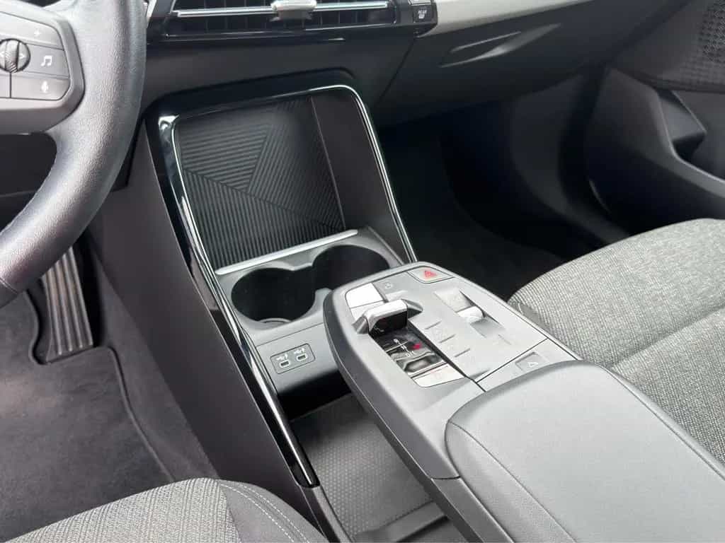 BMW X1 1.5 Aut. KAM LED APP NAV DAB KLIMAAUT TÜV Neu 06/2024-photo-32