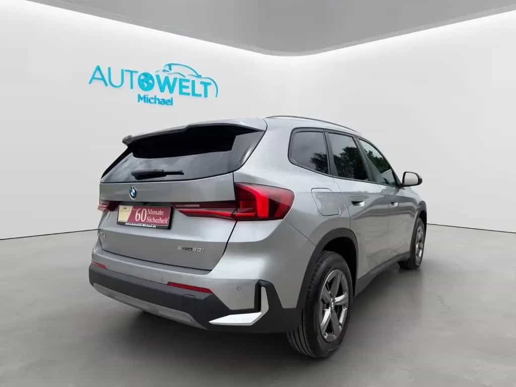 BMW X1 1.5 Aut. KAM LED APP NAV DAB KLIMAAUT TÜV Neu 06/2024-photo-4